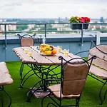 Skyhouse Riga Amazing Penthouse And Spa